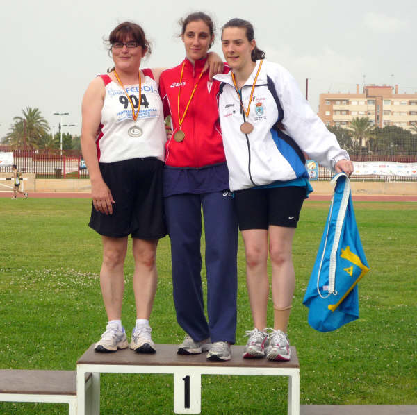 Mari Carmen Robles gets silver and bronze medals in the sixteenth century Spain Athletics Championships, Foto 2
