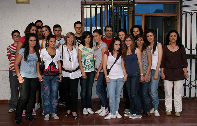 La Concejalía de Juventud premia a los ganadores del programa contra el tabaquismo “Viaje Saludable” - 1, Foto 1