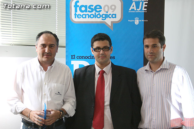 Jornadas tecnológicas sobre “Ponte al día, Google y la comunicación tecnológica”, Foto 1