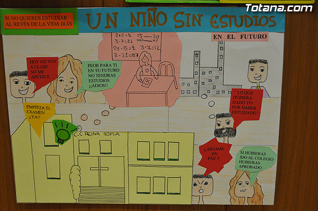 La concejal de Educacin entrega los premios del concurso de cmics contra el absentismo escolar - 4