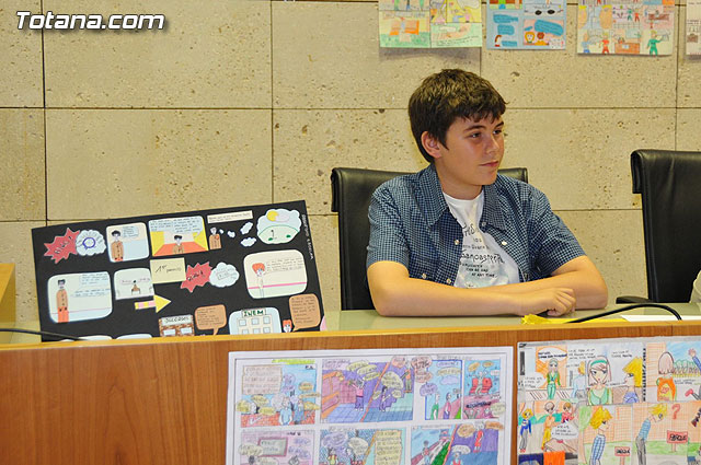 La concejal de Educacin entrega los premios del concurso de cmics contra el absentismo escolar - 22