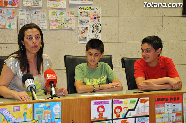 La concejal de Educacin entrega los premios del concurso de cmics contra el absentismo escolar - 25