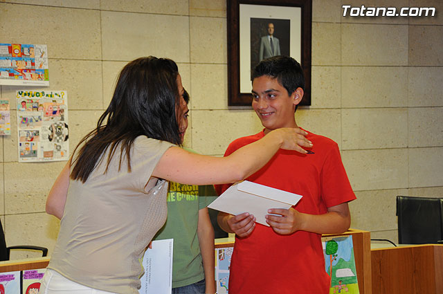 La concejal de Educacin entrega los premios del concurso de cmics contra el absentismo escolar - 27