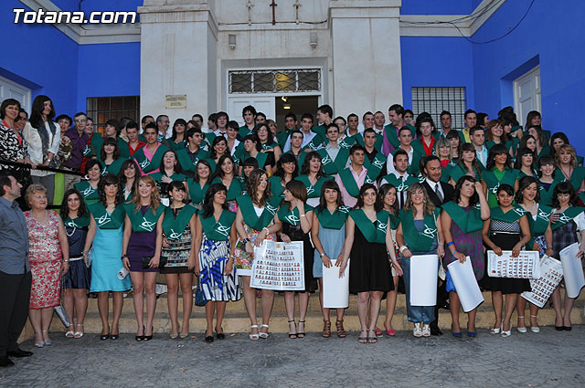 Más de 80 de alumnos del I.E.S. “Juan de la Cierva” reciben sus becas y diplomas - 1, Foto 1
