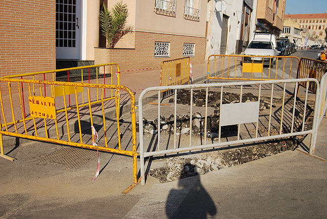 Comienzan las obras de reordenación del tráfico en la calle Cruz de los Hortelanos, Foto 2