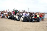 Un grupo de 74 voluntarios extrae 1.500 kilos de basura en fondos marinos de La Manga