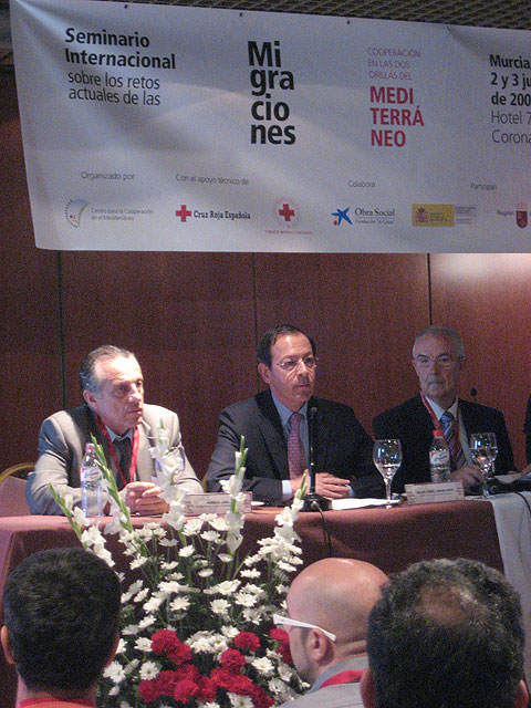 Cámara señala a la educación, la mujer y el empleo como ejes básicos para la integración de los inmigrantes - 1, Foto 1