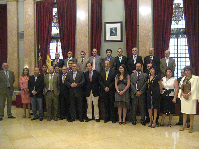 El Alcalde destaca la capacidad de las empresas laborales para crear empleo estable - 1, Foto 1