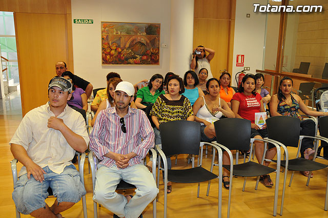 Ms de 50 personas inmigrantes han conseguido el carn de manipulador de alimentos... - 14