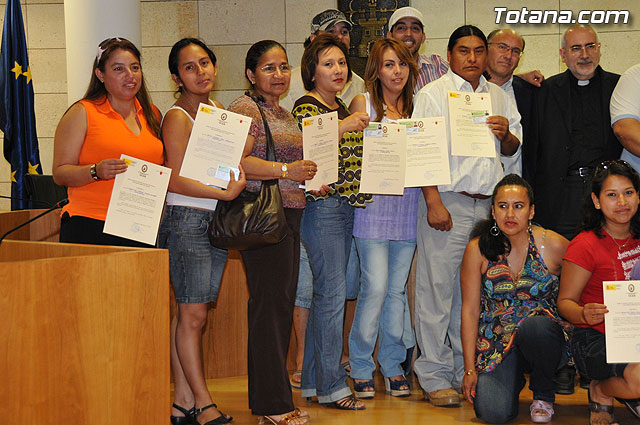 Ms de 50 personas inmigrantes han conseguido el carn de manipulador de alimentos... - 32