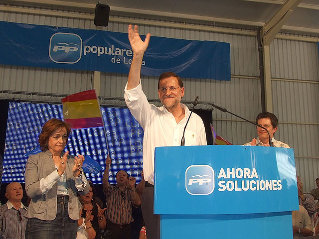 Rajoy se pone el mandil para 