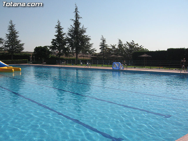 Las piscinas municipales del Polideportivo Municipal “6 de diciembre” y del Complejo Deportivo “Valle del Guadalentín” del Paretón abrirán sus puertas desde el próximo martes 9 de junio, Foto 1