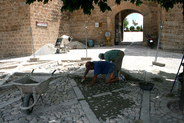 Comienzan las obras de remodelación del pavimento en el entorno de la Basílica de la Vera Cruz - 1, Foto 1
