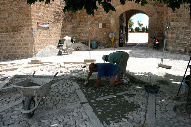 Comienzan las obras de remodelación del pavimento en el entorno de la Basílica de la Vera Cruz - 1, Foto 1
