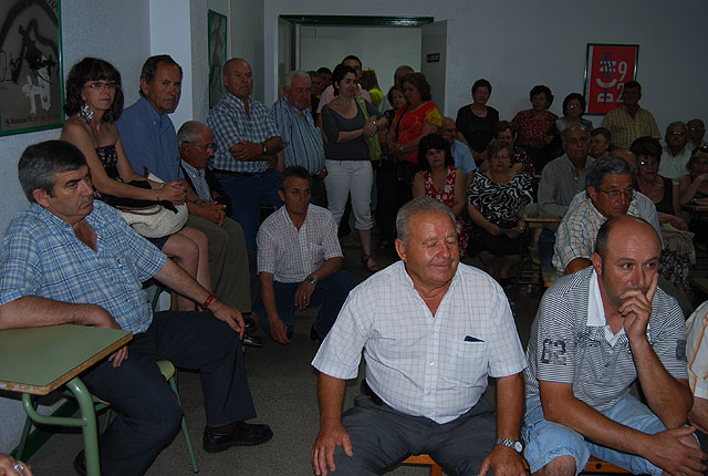 El alcalde y los miembros del equipo de Gobierno mantienen una asamblea vecinal participativa en el barrio Tirol Camilleri, La Estación, Las Peras, Triptolemos y Olímpico, Foto 4
