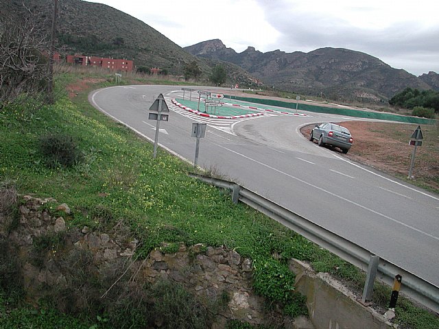 La Comunidad invierte 1,3 millones de euros en la mejora de los accesos a la refinería de Escombreras - 1, Foto 1