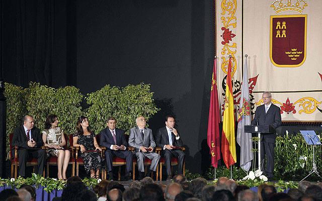 Valcárcel anuncia la creación de un Consejo Regional de Alcaldes, Foto 1