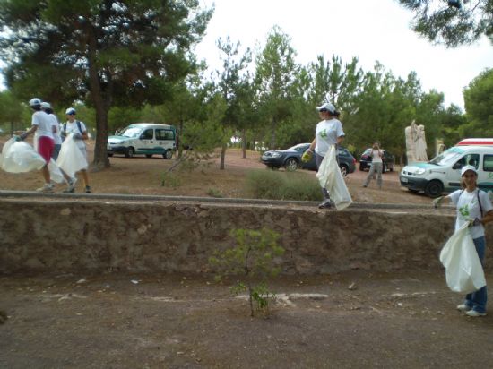 Animan a todos los voluntarios de la localidad a participar en la plantación de árboles, Foto 2