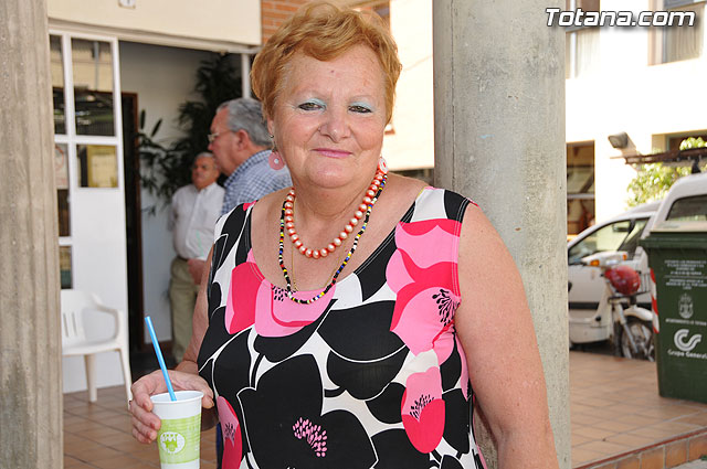 Los mayores han sido obsequiados con granizado de limn en el desarrollo de las fiestas que les estn dedicadas - 3