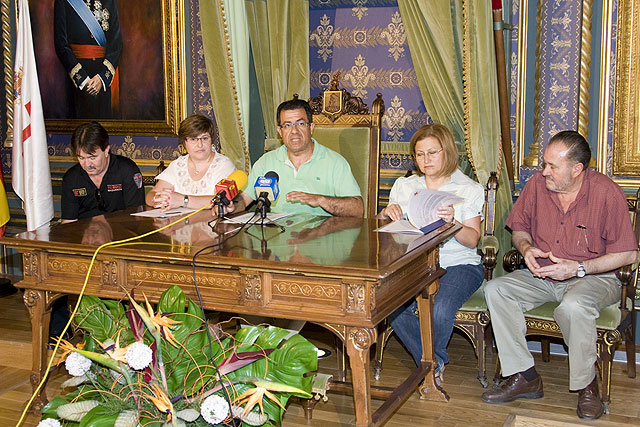 El Alcalde firma un convenio con Cruz Roja de Mazarrón - 1, Foto 1