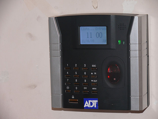 El Ayuntamiento pone en marcha un sistema de control de fichaje de sus trabajadores - 1, Foto 1