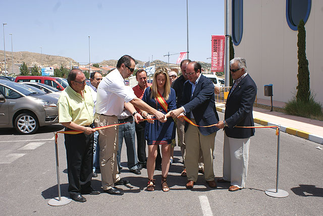 El Alcalde de Puerto Lumbreras inaugura la IV Edición de la Feria del Vehículo Puertomotor - 1, Foto 1