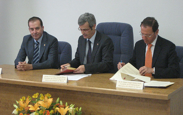 Los ayuntamientos de la Región colaborarán en la formación de los jueces de paz, Foto 2