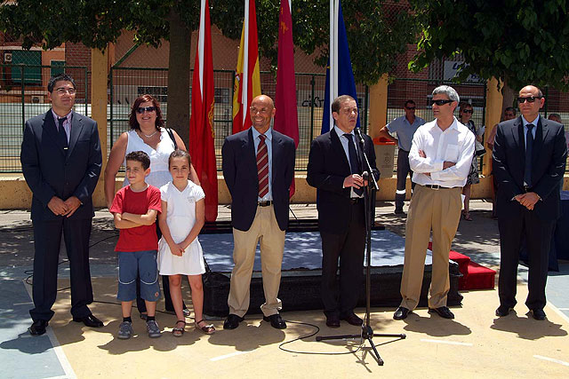 Hoy quedó colocada la primera piedra del pabellón polideportivo de Campoamor - 2, Foto 2