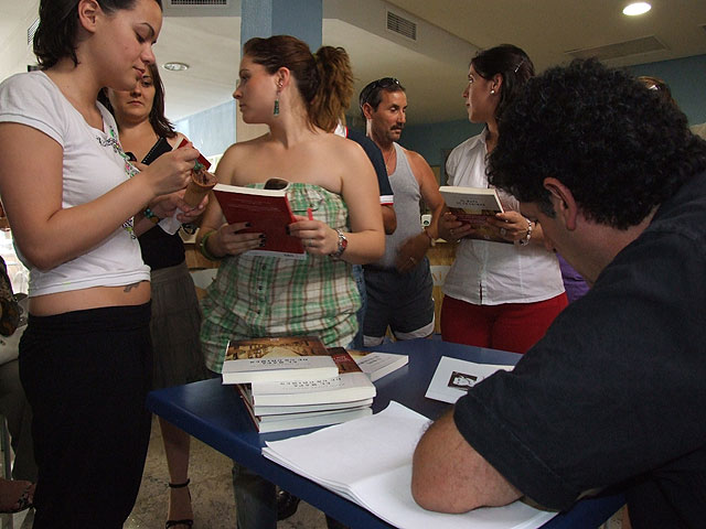 Nueva biblioteca para la villa del libro - 1, Foto 1