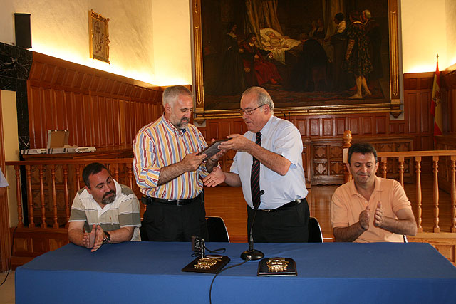 Unos 70 miembros de la Asociación Víctimas del Terrorismo se reúnen en Caravaca de la Cruz - 1, Foto 1