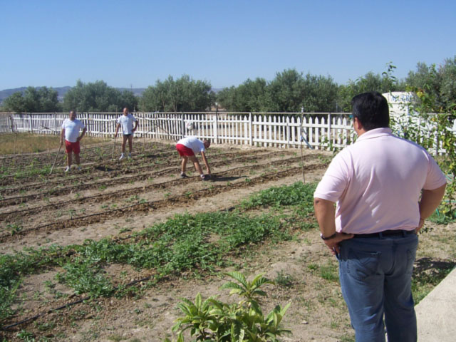 El concejal de Bienestar Social visita en Lorca el Centro de Día de la Asociación de Niños y Padres contra las Drogas, Foto 1