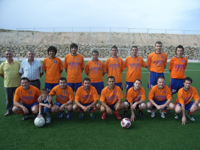 El equipo “Bar River-Santo Barón” se convierte en el primer finalista de la Copa de Fútbol Aficionado Juega Limpio, Foto 1