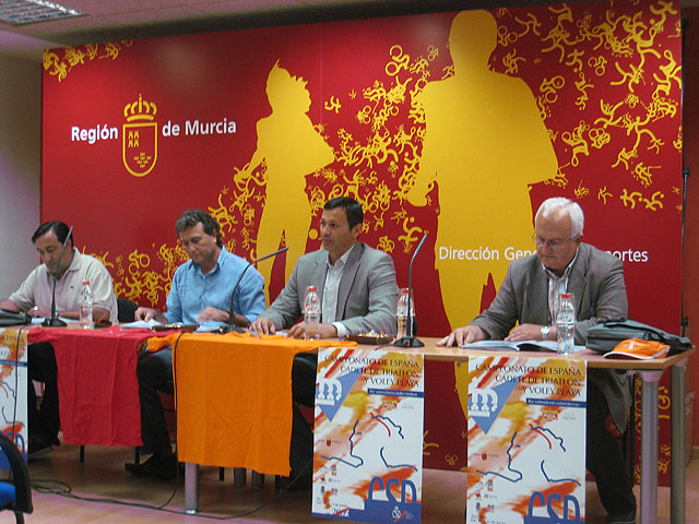 500 deportistas participarán en Águilas en el Campeonato de España Cadete de Triatlón y Voley Playa - 1, Foto 1