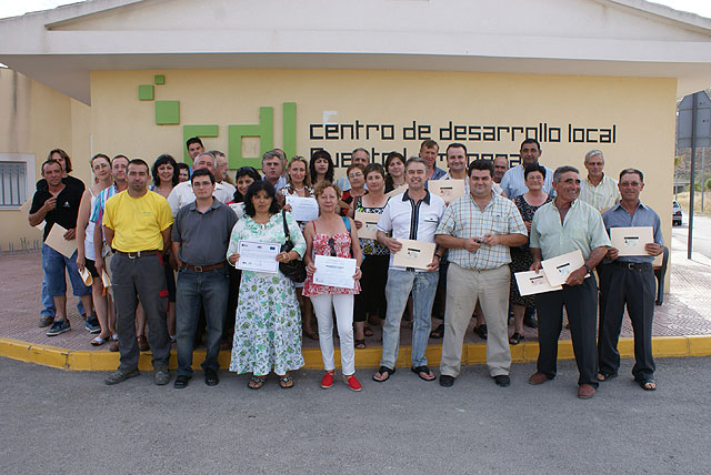 El Centro de Desarrollo Local entrega los diplomas de los cursos impartidos durante el primer semestre del año - 1, Foto 1