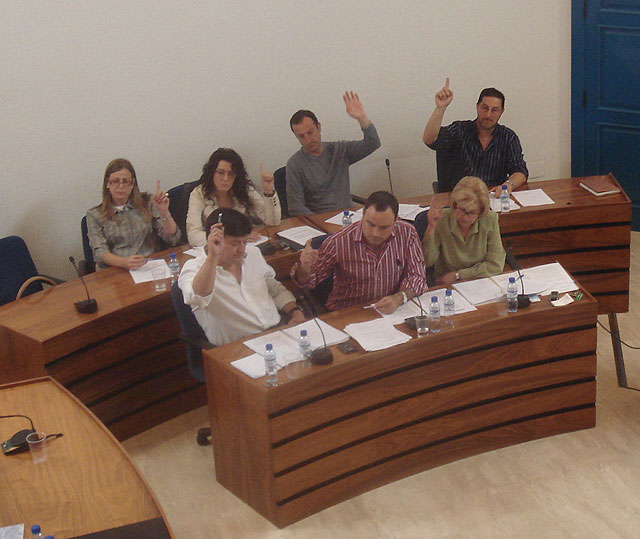 El PSOE califica la contaminación por benceno que sufre la localidad como “un grave problema de salud para todos los alcantarilleros” - 1, Foto 1