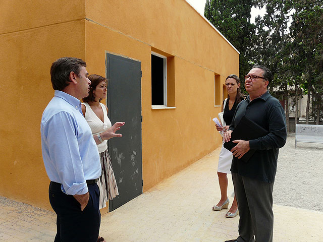 El Alcalde de Molina de Segura visita varios colegios donde se llevan a cabo obras del Fondo de Inversión Local para el Empleo - 1, Foto 1