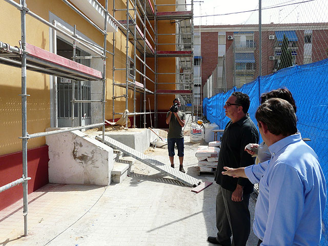 El Alcalde de Molina de Segura visita varios colegios donde se llevan a cabo obras del Fondo de Inversión Local para el Empleo - 4, Foto 4