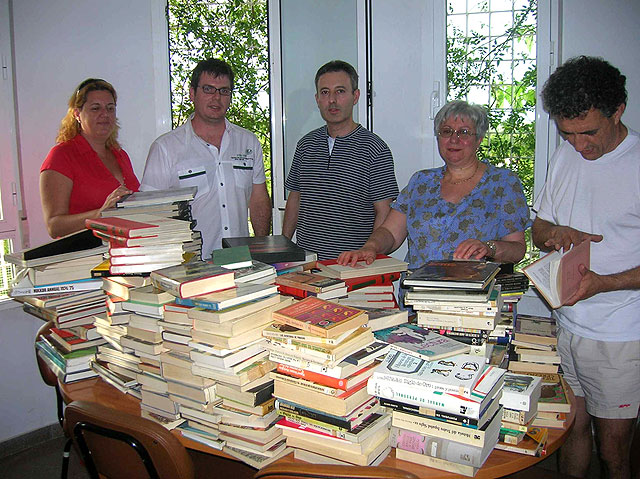La empresa DAMEL SL dona más de mil libros al Centro Terapéutico Betania - 1, Foto 1