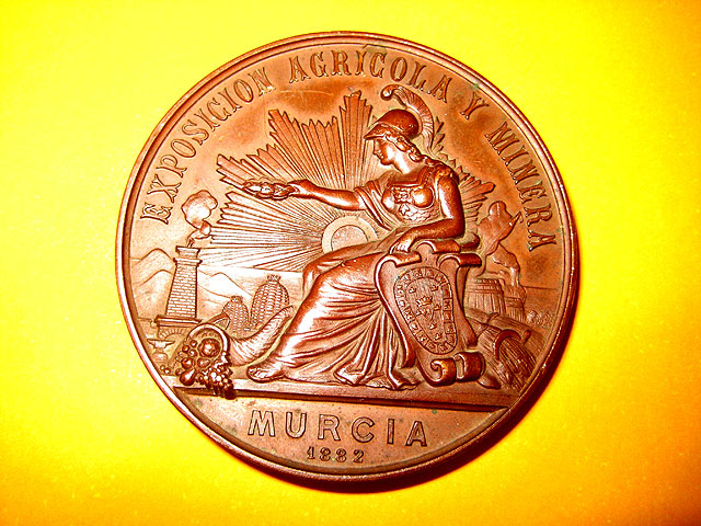 Los murcianos recuperan una de las últimas medallas que se conservan sobre la Exposición Agrícola y Minera de 1882 - 1, Foto 1