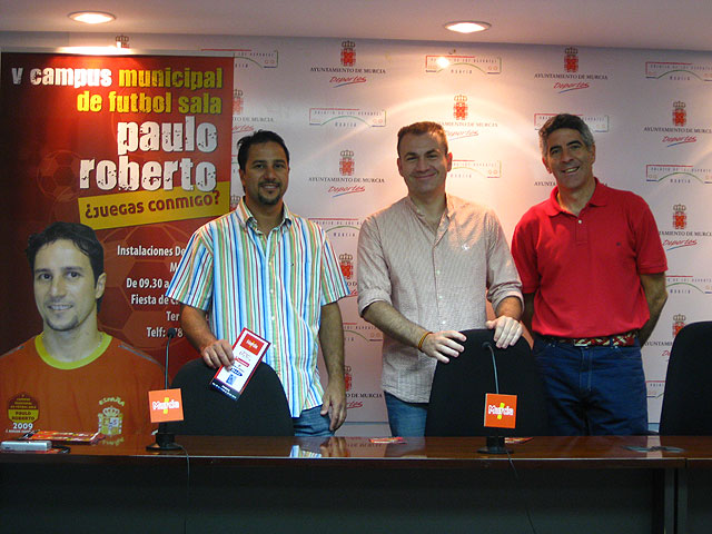 Los más pequeños aprenderán los secretos del Fútbol Sala de la mano de Paulo Roberto - 1, Foto 1