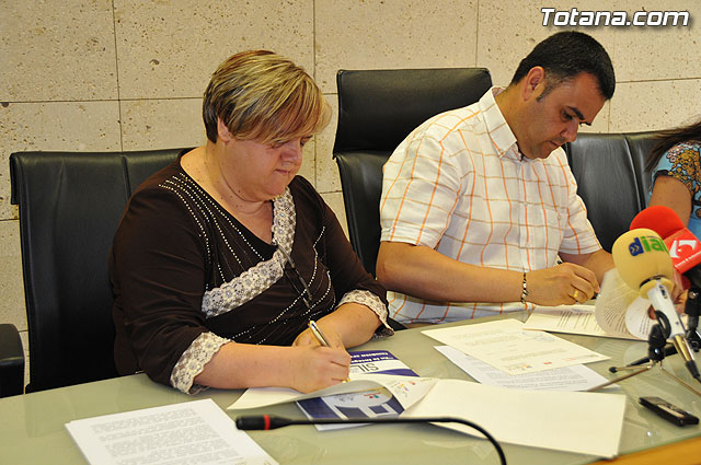 El Ayuntamiento renueva el convenio de colaboración con la Federación de Asociaciones Murcianas de Personas con Discapacidad Física y Orgánica por importe de 6.300 euros, Foto 1