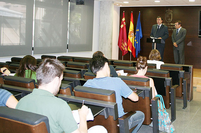 La Comunidad ultima en colaboración con los agentes sociales el nuevo Plan Regional de Vivienda 2009-2012 - 2, Foto 2