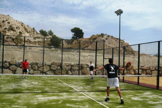 Ya se pueden alquilar las nuevas pistas de pádel de la Ciudad Deportiva “Sierra Espuña”, Foto 3
