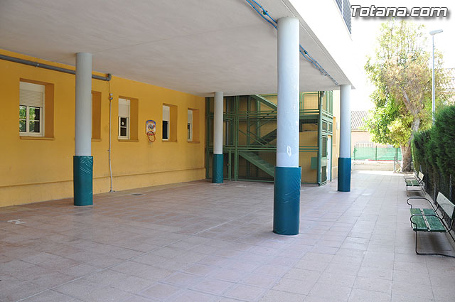 El colegio Santa Eulalia dispondr de nuevos espacios de uso educativo para el curso 2010-2011 - 23