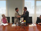 El Alcalde y el consejero acuerdan inyectar 3,8 millones de euros para garantizar las prestaciones sociales bsicas