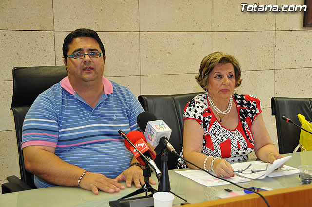 El concejal de Participación Ciudadana y la Defensora del Vecino anuncian la creación de la figura del mediador de conflictos vecinales, Foto 1