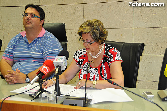 El concejal de Participación Ciudadana y la Defensora del Vecino anuncian la creación de la figura del mediador de conflictos vecinales, Foto 3