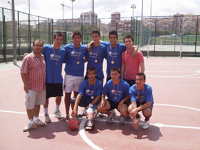El IES Miguel de Cervantes gana la Copa CONFES de Futbol Sala 2009 - 2, Foto 2