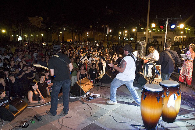 Malagente y Alien Z hacen vibrar el puerto a ritmo de rock - 2, Foto 2