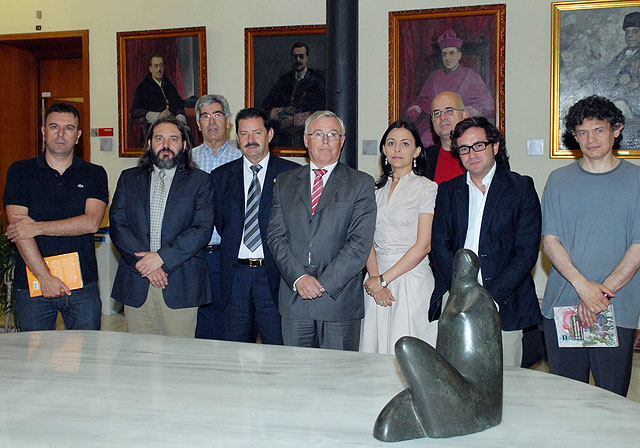 200 obras compiten por el Premio de Pintura de la Universidad de Murcia - 1, Foto 1